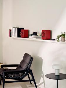 Изображение продукта KEF LSX II Lava Red - беспроводная полочная акустическая система - 10