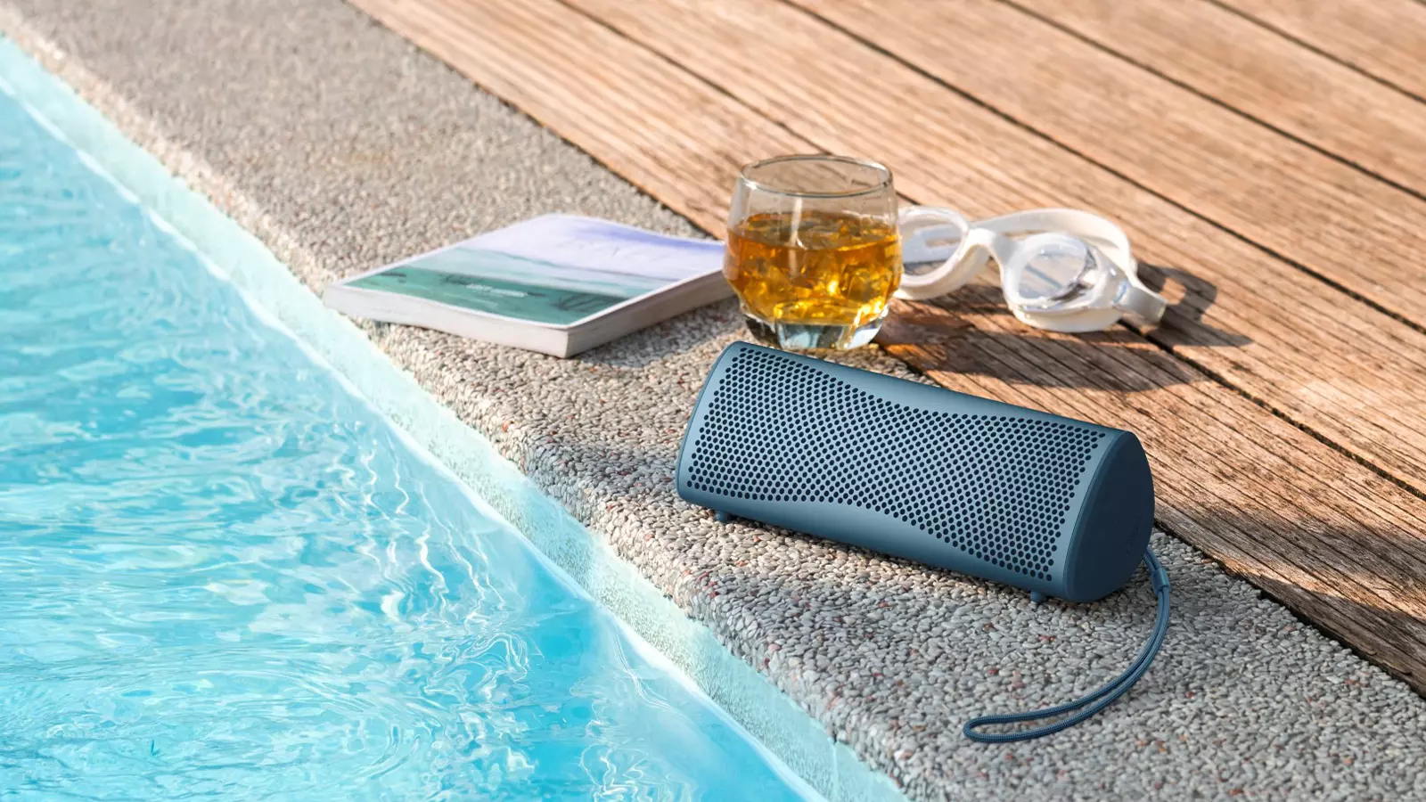 Новое поколение портативной Bluetooth-колонки KEF Muo разработано компанией KEF для тех, кто ценит высокое качество звука и практичность в повседневной жизни.